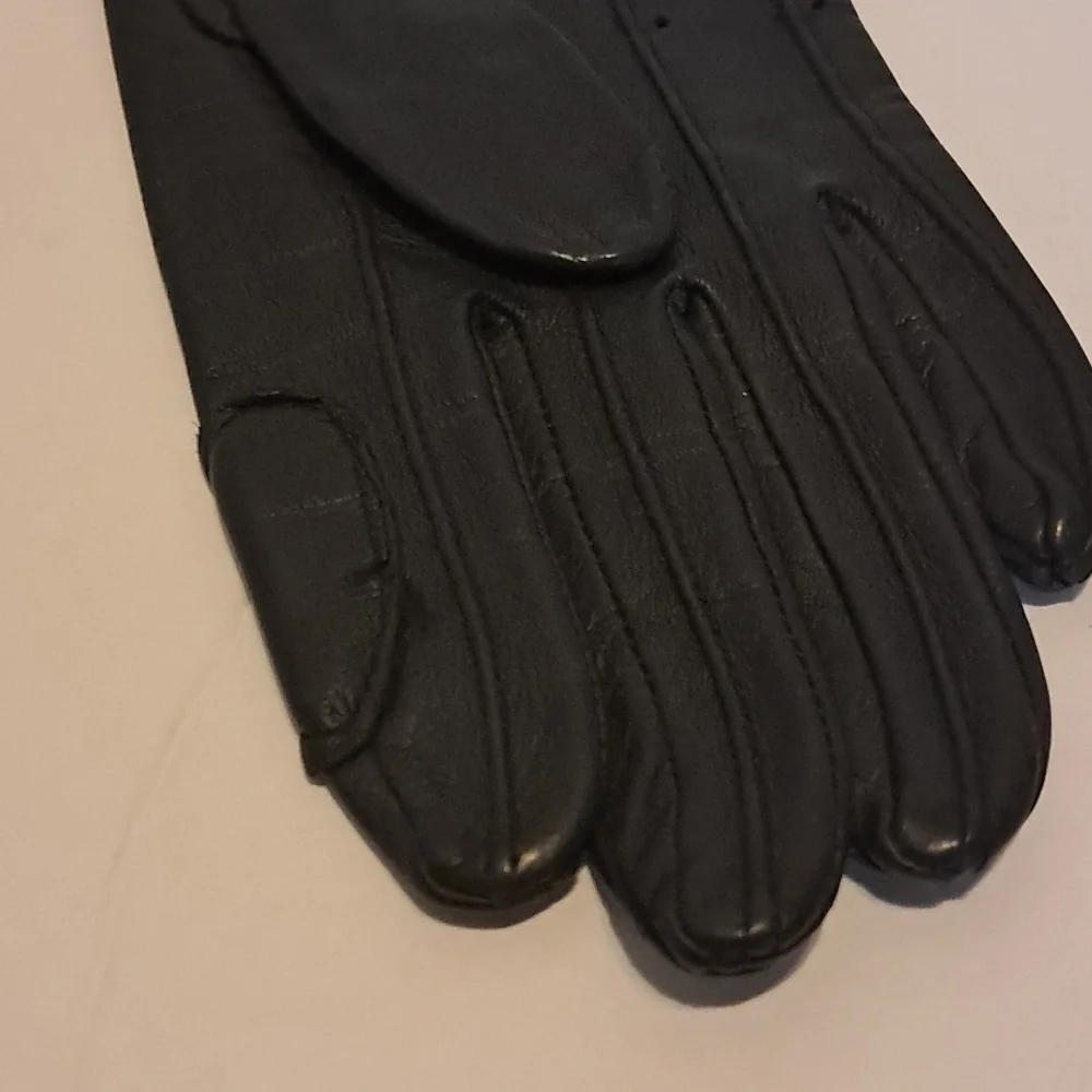 Vintage Leather Driving Gloves Perforated Elegant Sophisticated Fitted Preowned